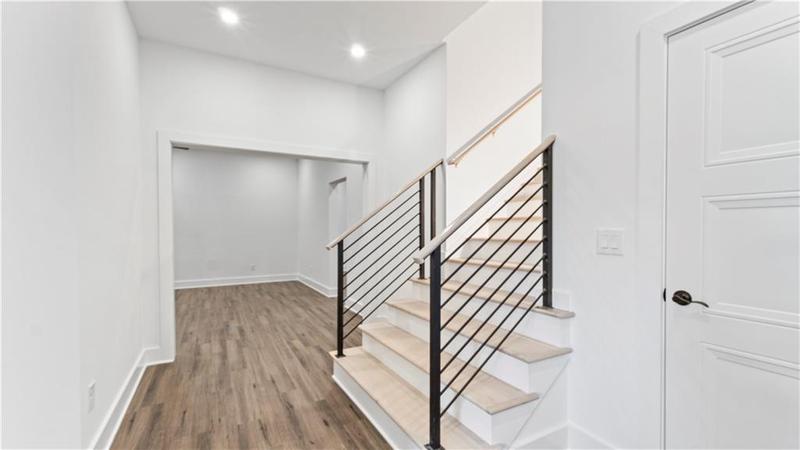 Image for property 3785 Lower Roswell Road, Marietta, GA 30068