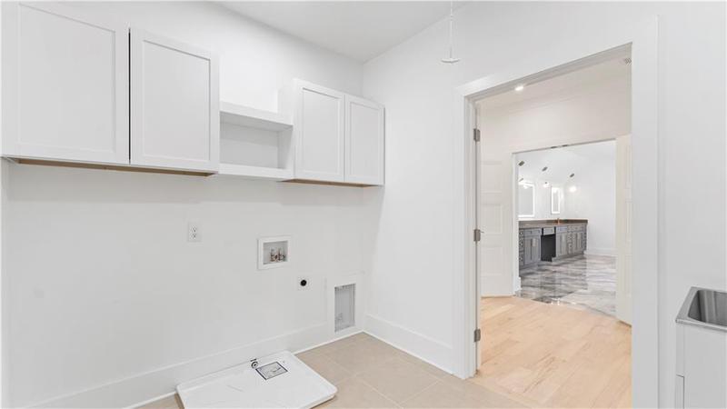 Image for property 3785 Lower Roswell Road, Marietta, GA 30068