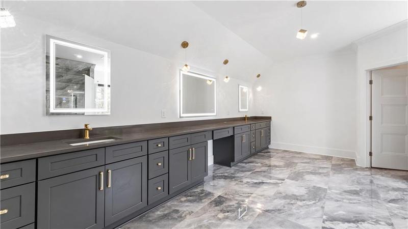 Image for property 3785 Lower Roswell Road, Marietta, GA 30068