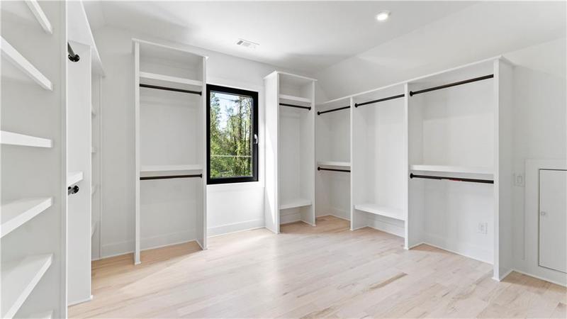 Image for property 3785 Lower Roswell Road, Marietta, GA 30068