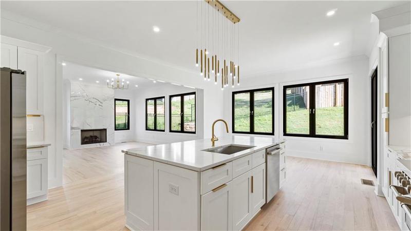 Image for property 3785 Lower Roswell Road, Marietta, GA 30068