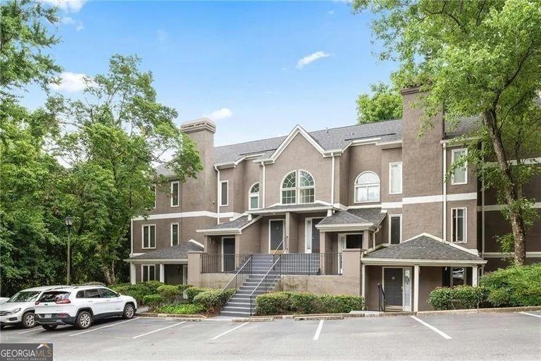 Image for property 24 Saint Claire Lane, Atlanta, GA 30324