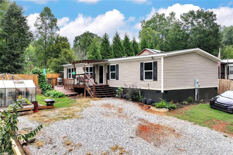 Image for property 112 Fisherman Cove, Lavonia, GA 30553