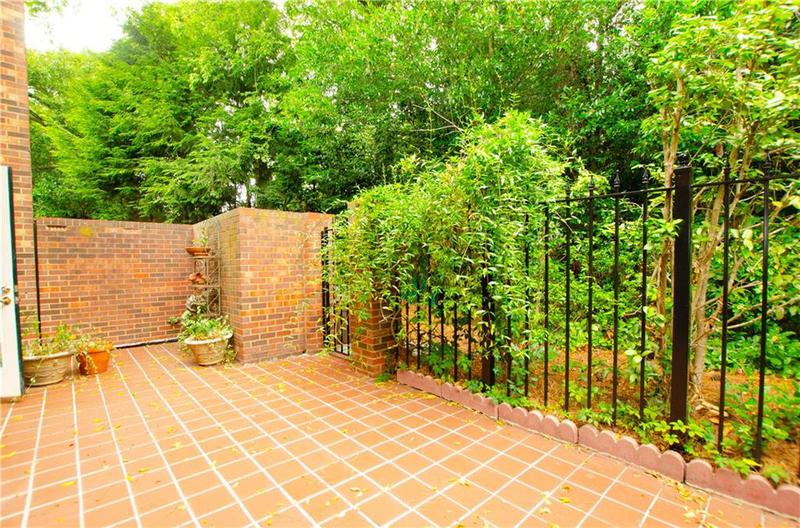 Image for property 3081 Howell Mill Road 3, Atlanta, GA 30327