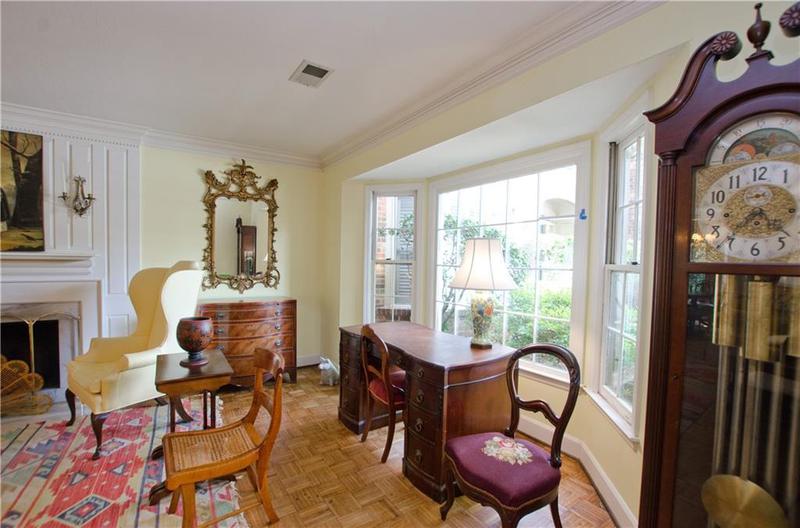 Image for property 3081 Howell Mill Road 3, Atlanta, GA 30327