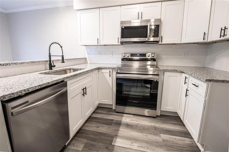 Image for property 1084 OLD SAYBROOK Court, Stone Mountain, GA 30083