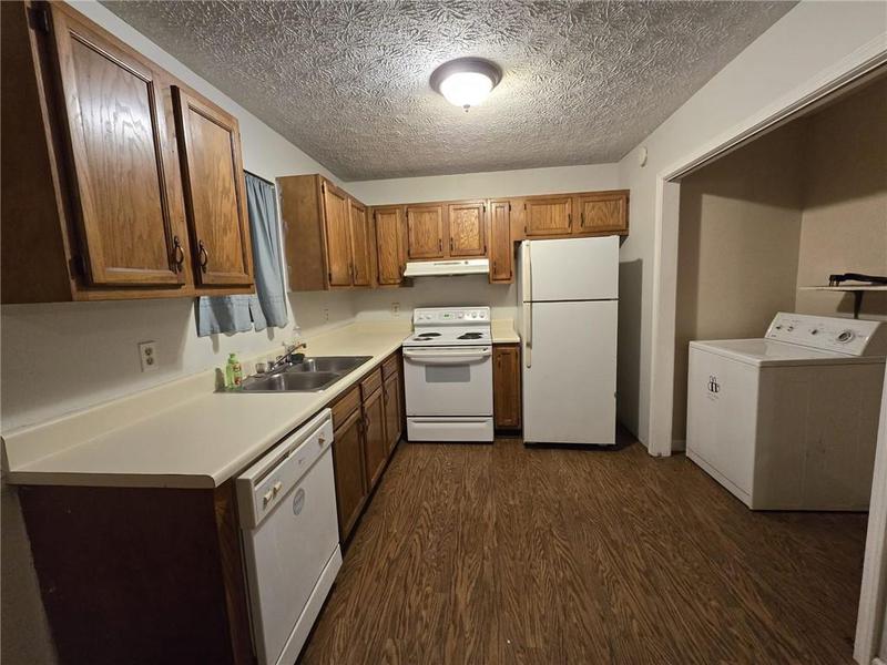 Image for property 5800 Fieldstone Court, Clermont, GA 30527