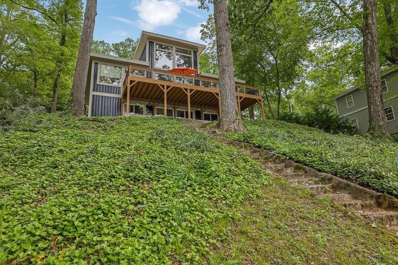Image for property 132 Lakeshore Drive, Roswell, GA 30075