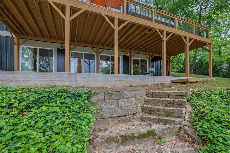 Image for property 132 Lakeshore Drive, Roswell, GA 30075