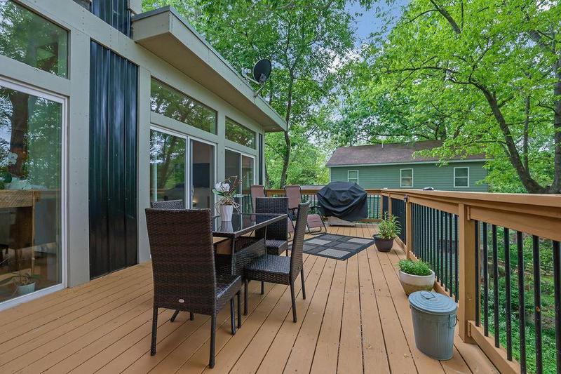 Image for property 132 Lakeshore Drive, Roswell, GA 30075