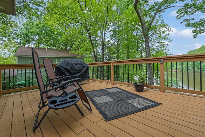 Image for property 132 Lakeshore Drive, Roswell, GA 30075