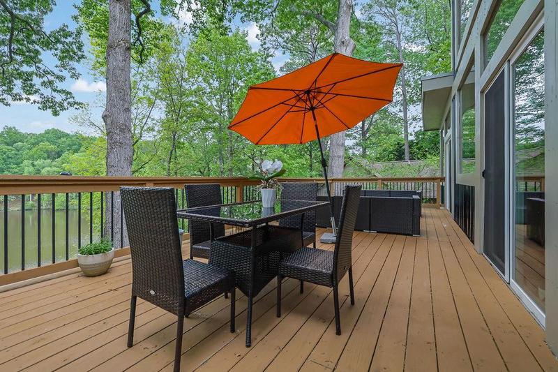 Image for property 132 Lakeshore Drive, Roswell, GA 30075