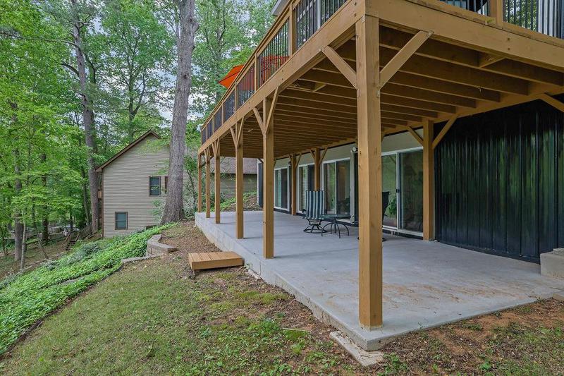 Image for property 132 Lakeshore Drive, Roswell, GA 30075