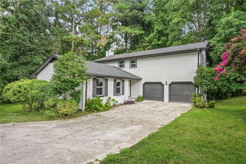 Image for property 409 Arbor Ridge Drive, Stone Mountain, GA 30087