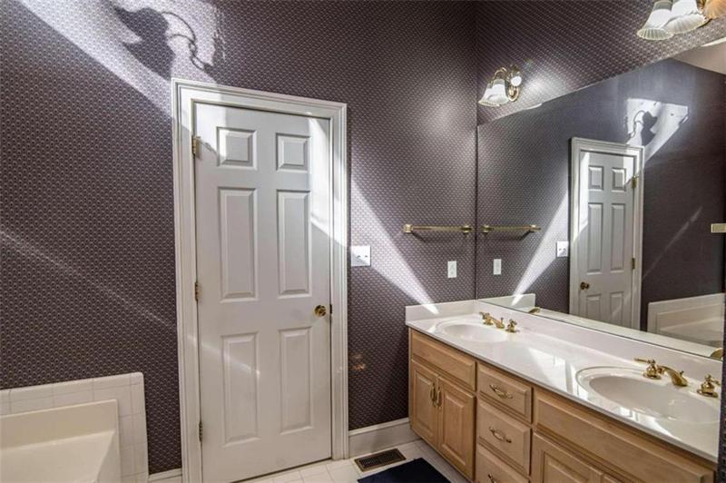 Image for property 22 Coventry Drive, Rome, GA 30161