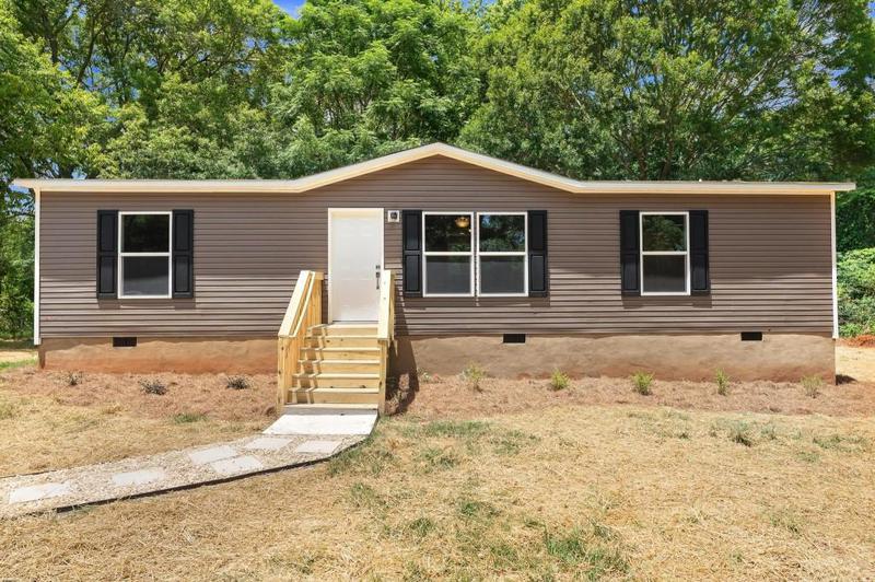 Image for property 55 Project Street, Colbert, GA 30628