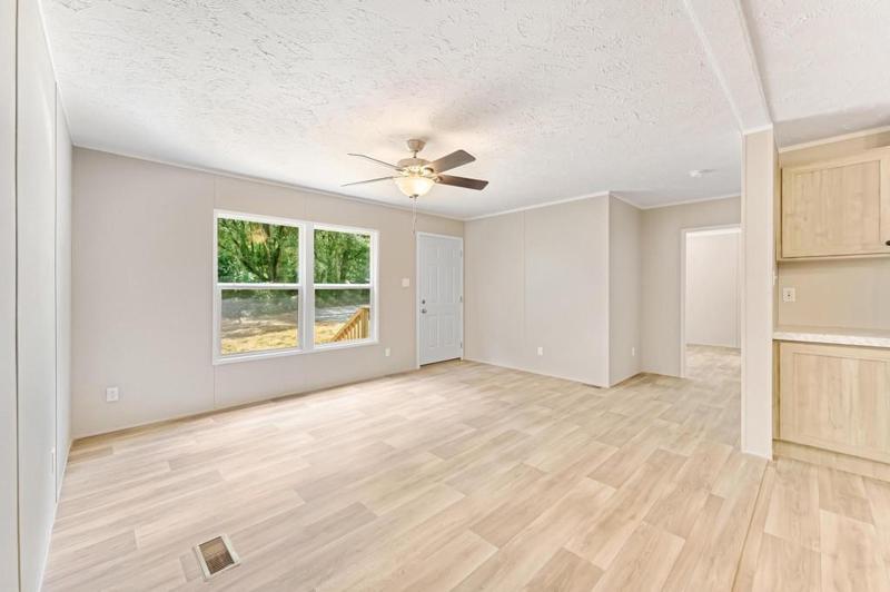 Image for property 55 Project Street, Colbert, GA 30628