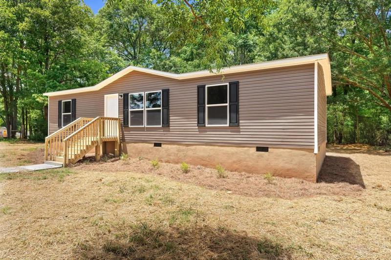 Image for property 55 Project Street, Colbert, GA 30628