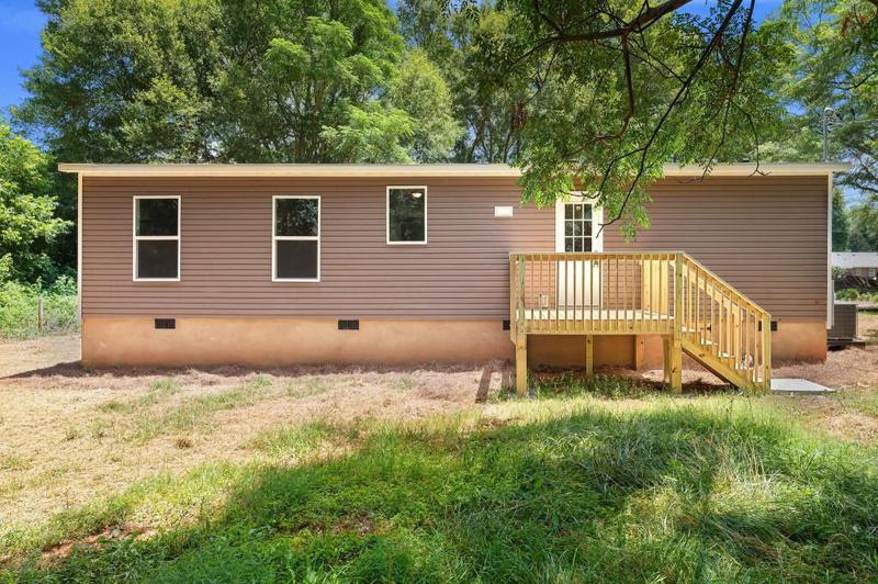 Image for property 55 Project Street, Colbert, GA 30628