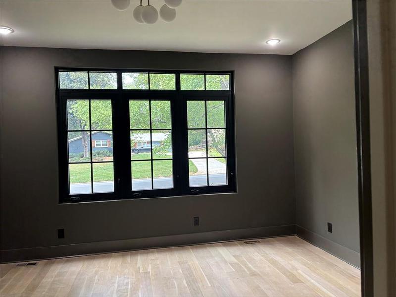 Image for property 180 Thompson Place, Roswell, GA 30075