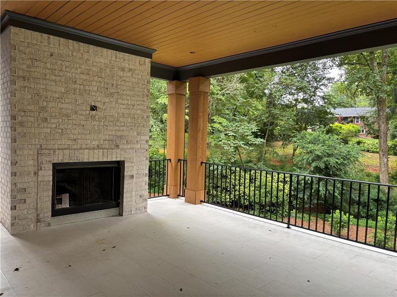 Image for property 180 Thompson Place, Roswell, GA 30075