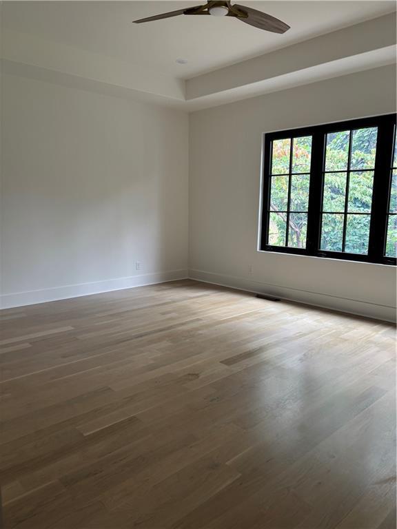 Image for property 180 Thompson Place, Roswell, GA 30075