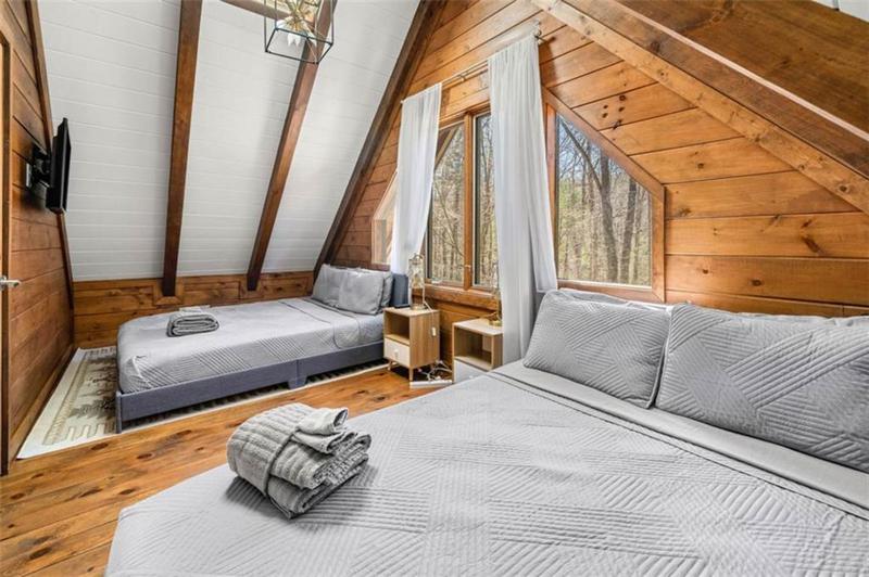 Image for property 366 Spindrift Court, Ellijay, GA 30540