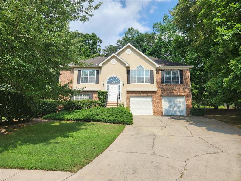 Image for property 5619 Wandering Vine Lane, Mableton, GA 30126