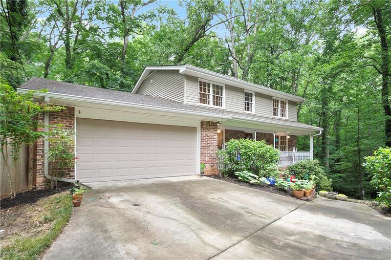 Image for property 3025 MOUNTAIN CREEK Court, Roswell, GA 30075