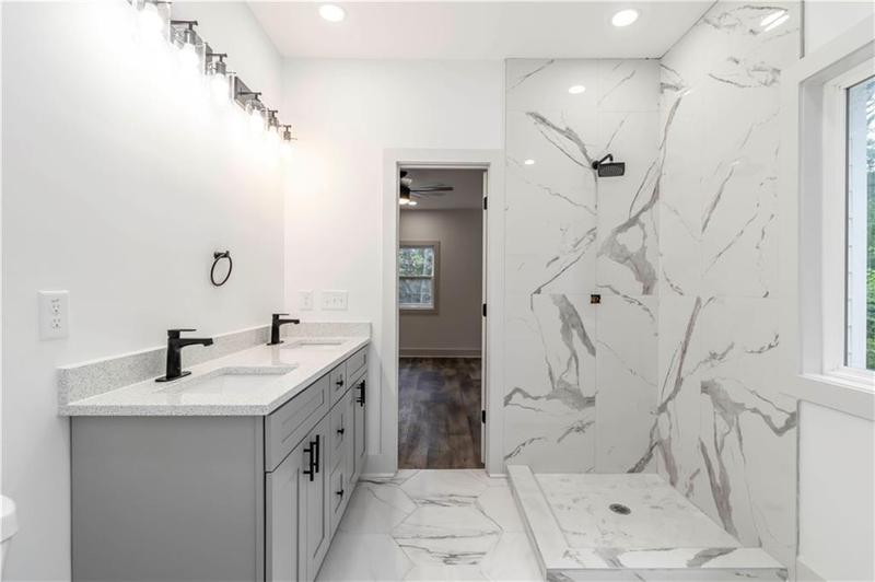 Image for property 2884 Thompson Circle, Decatur, GA 30034