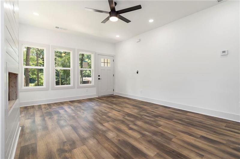 Image for property 2884 Thompson Circle, Decatur, GA 30034