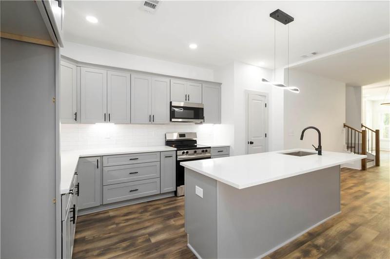 Image for property 2884 Thompson Circle, Decatur, GA 30034