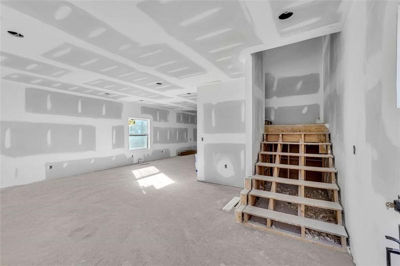 Image for property 464 GLENDALE Road, Scottdale, GA 30079