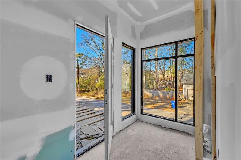 Image for property 464 GLENDALE Road, Scottdale, GA 30079