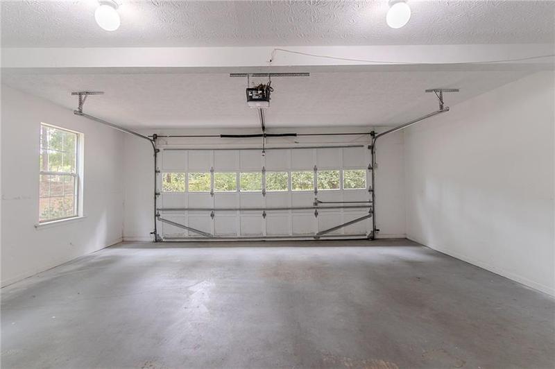 Image for property 260 Pleasant Grove Circle, Mcdonough, GA 30252