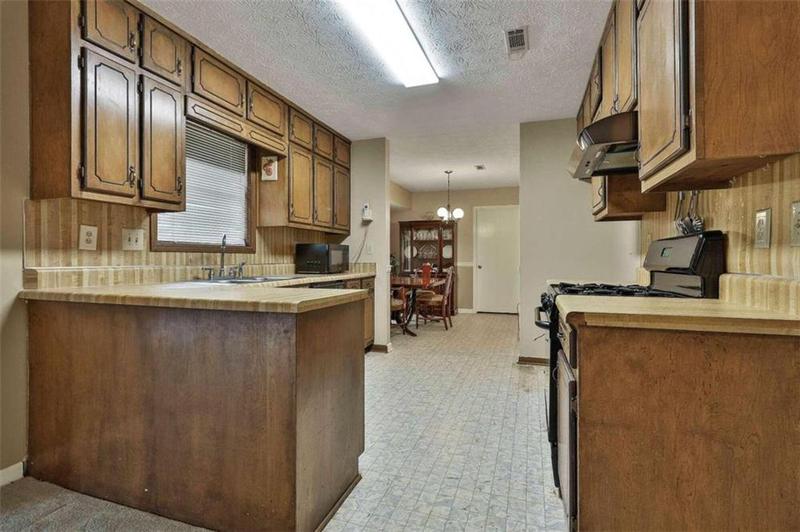 Image for property 857 June Court, Jonesboro, GA 30238