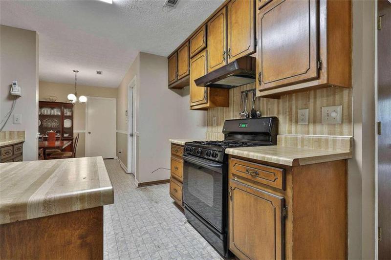 Image for property 857 June Court, Jonesboro, GA 30238