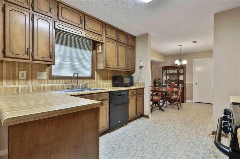 Image for property 857 June Court, Jonesboro, GA 30238