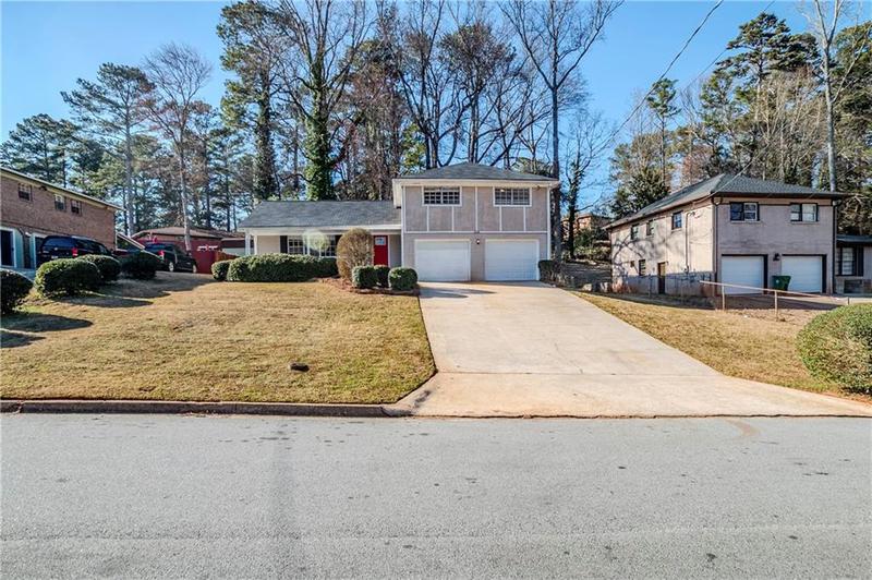 Image for property 2236 Chestnut Hill Circle, Decatur, GA 30032