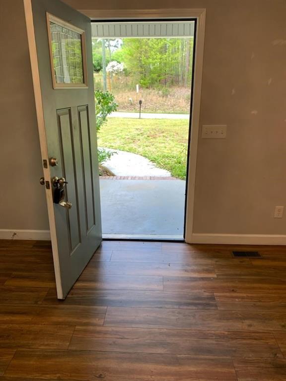Image for property 2467 Shady Grove Road, Carrollton, GA 30116