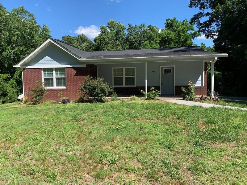 Image for property 2467 Shady Grove Road, Carrollton, GA 30116