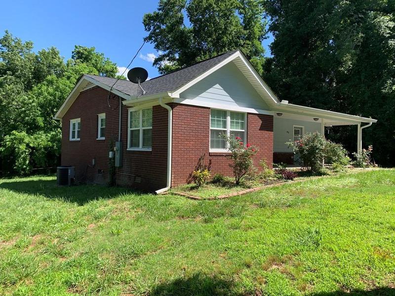 Image for property 2467 Shady Grove Road, Carrollton, GA 30116
