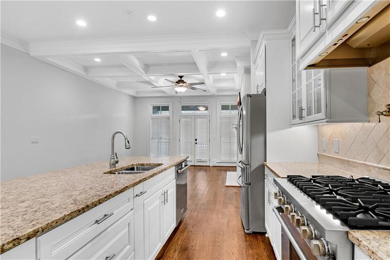 Image for property 3637 Habersham Road 46, Atlanta, GA 30305