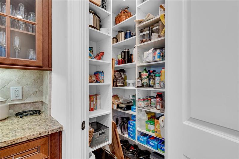 Image for property 3637 Habersham Road 46, Atlanta, GA 30305