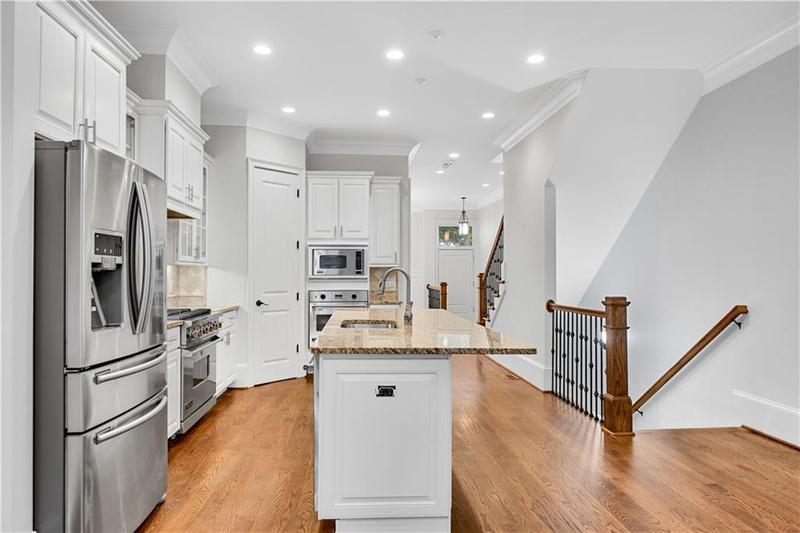 Image for property 3637 Habersham Road 46, Atlanta, GA 30305