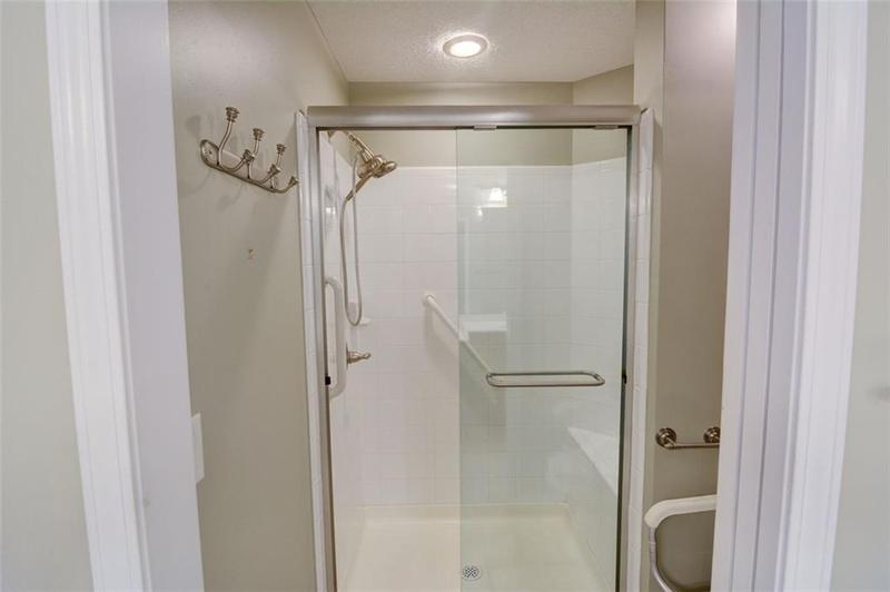 Image for property 6107 MALLOWAY Court B-6107, Cumming, GA 30041