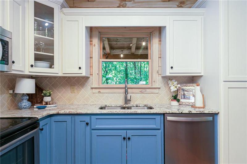 Image for property 26 Woodglen Court, Ellijay, GA 30540