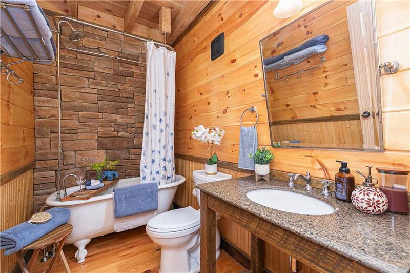 Image for property 26 Woodglen Court, Ellijay, GA 30540