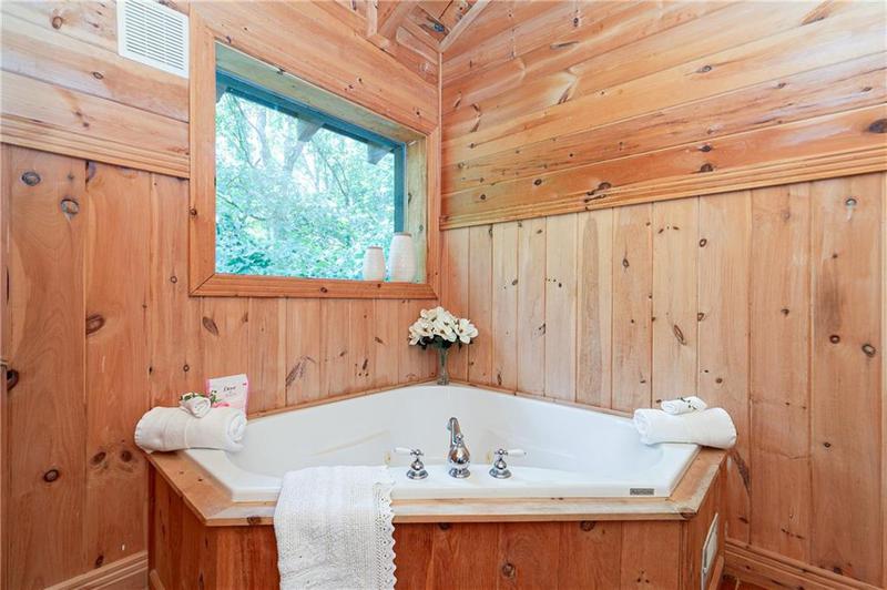 Image for property 26 Woodglen Court, Ellijay, GA 30540