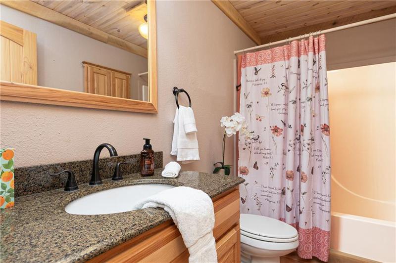Image for property 26 Woodglen Court, Ellijay, GA 30540